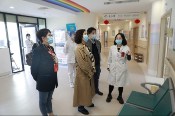 2022年11月1日，温江区政协主席蒋莉一行来中心调研。