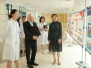 全球知名精神病学和神经病学专家Micheal Maes教授一行到省精神医学中心参观交流